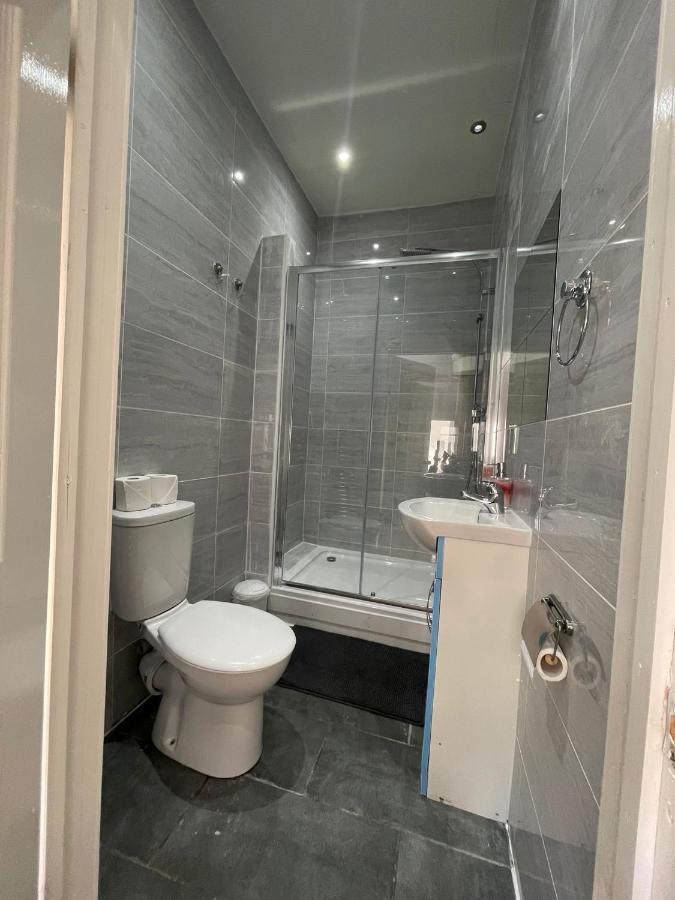 Ariana House Hotel-Families And Couples Only Blackpool Bagian luar foto