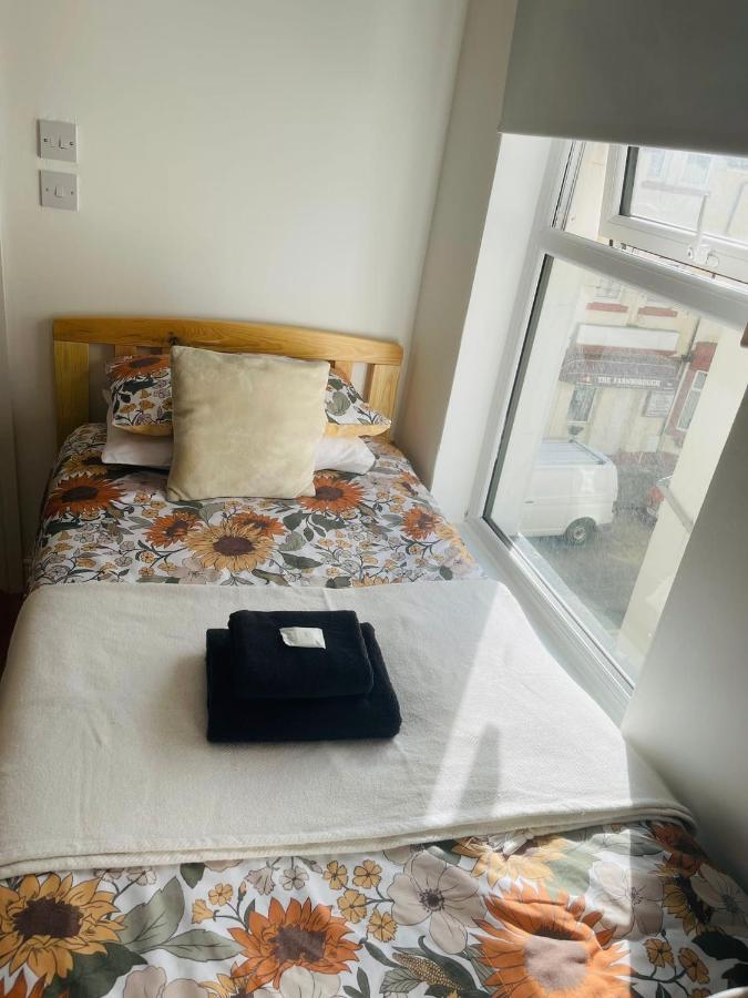 Ariana House Hotel-Families And Couples Only Blackpool Bagian luar foto