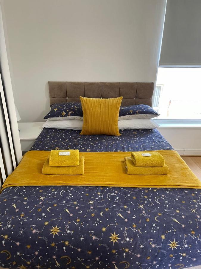 Ariana House Hotel-Families And Couples Only Blackpool Bagian luar foto