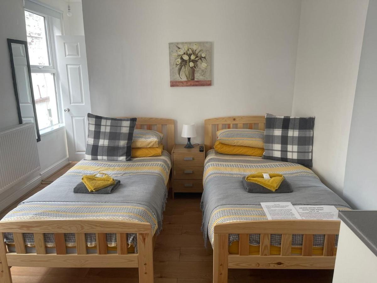 Ariana House Hotel-Families And Couples Only Blackpool Bagian luar foto